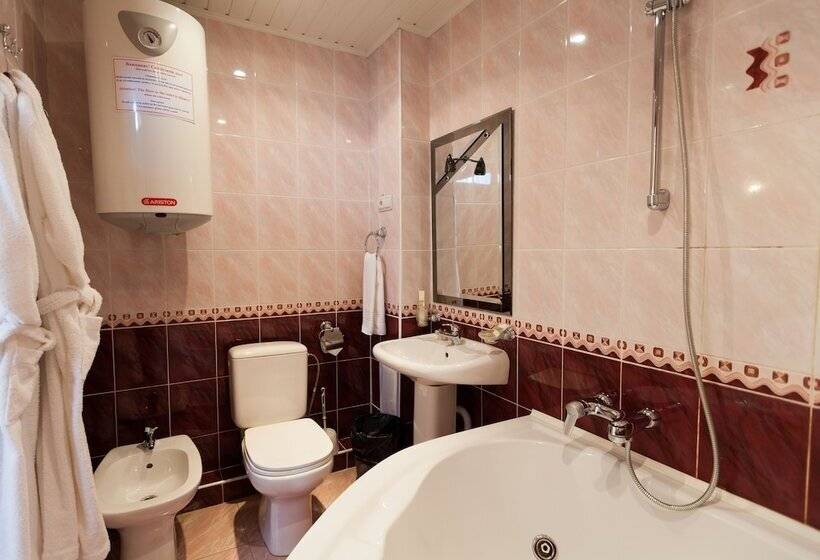 בית מלון כפרי Izh