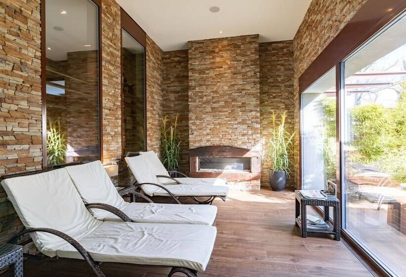 Baron Tavernier Hotel Restaurant & Spa