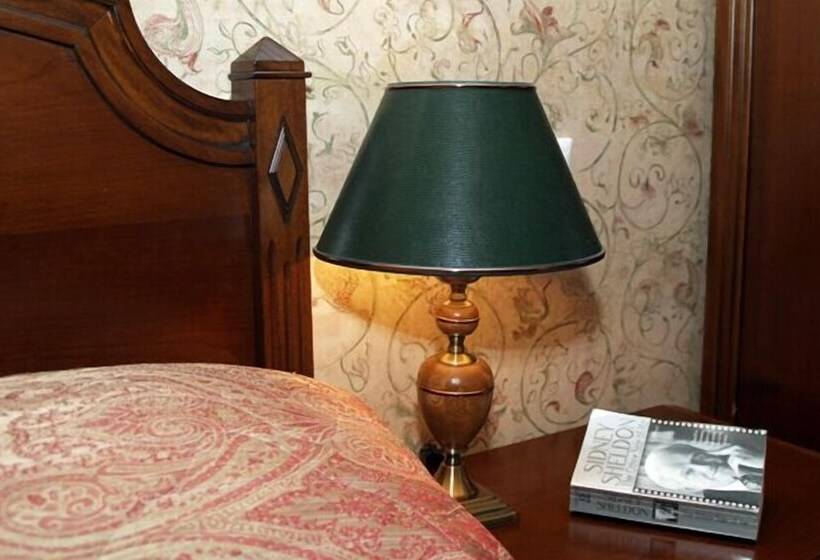 בית מלון כפרי Lecco Art