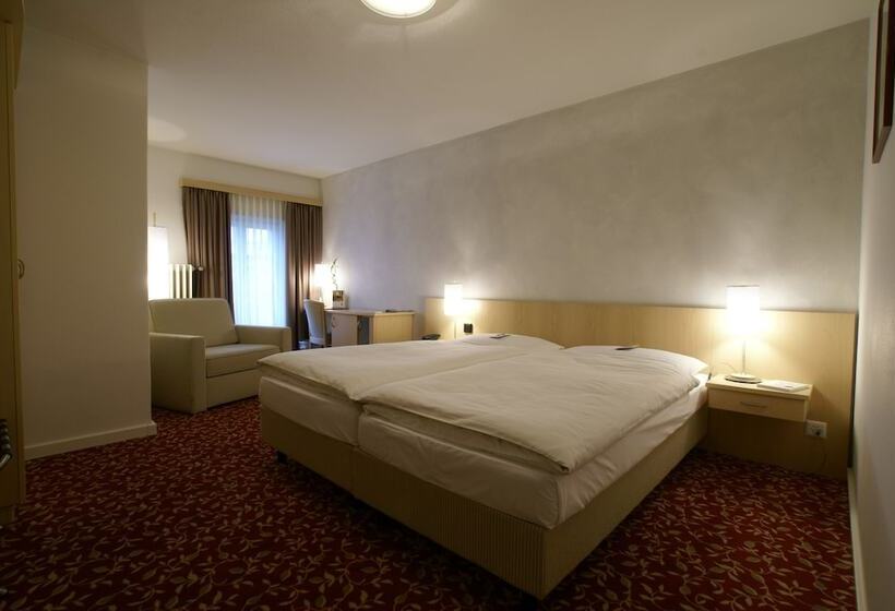 Отель Ochsen Lenzburg