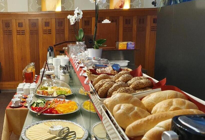 فندق Okresní Dům