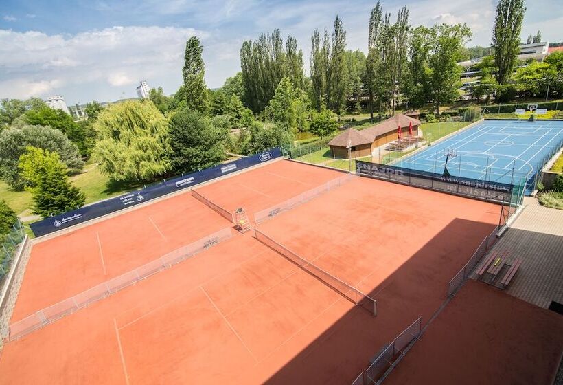 Отель Olympionik