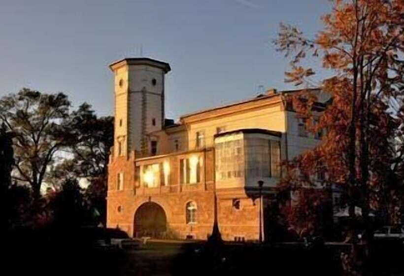 בית מלון כפרי Pałac Brunów   Wellness & Spa