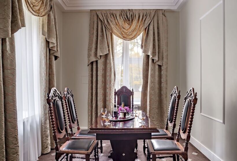 Отель Pałac Zegrzyński