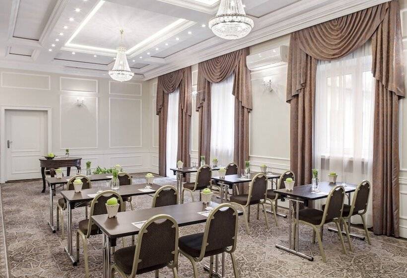 Отель Pałac Zegrzyński