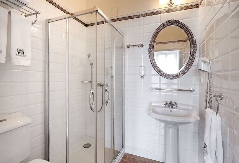 Отель Pałac Zegrzyński