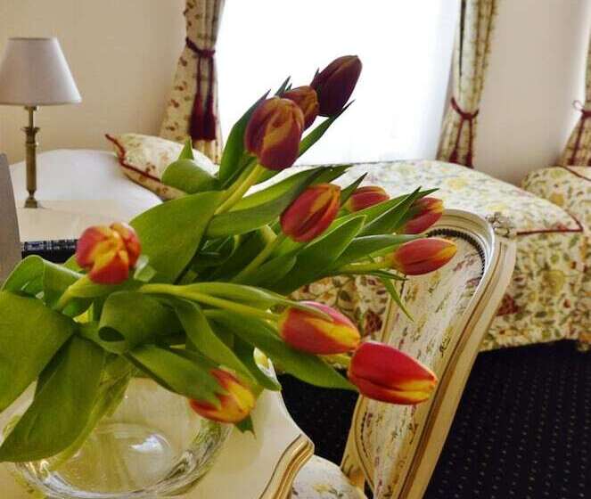 Отель Pałac Zegrzyński