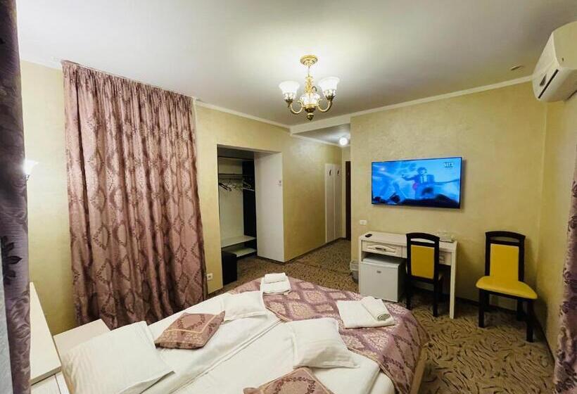 ホテル Pensiunea Ianis Piatra Neamt