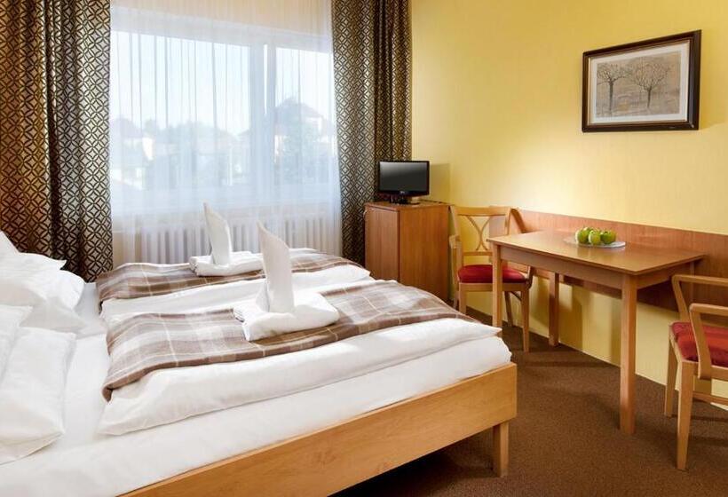 Отель Penzion Hubert Františkovy Lázně