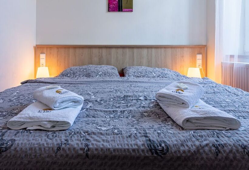 酒店 Penzion U Vlka