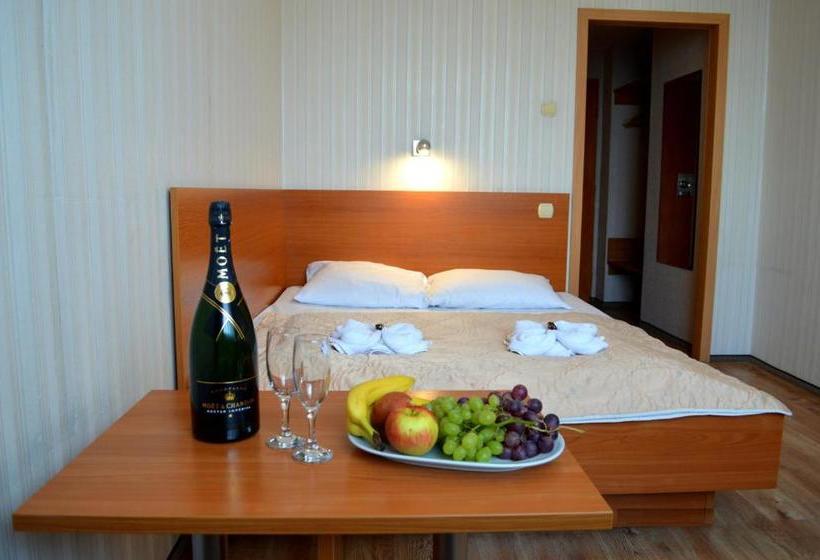 בית מלון כפרי Perła