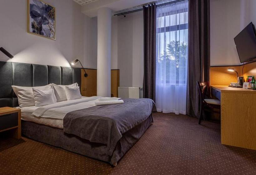 فندق Poniatowski