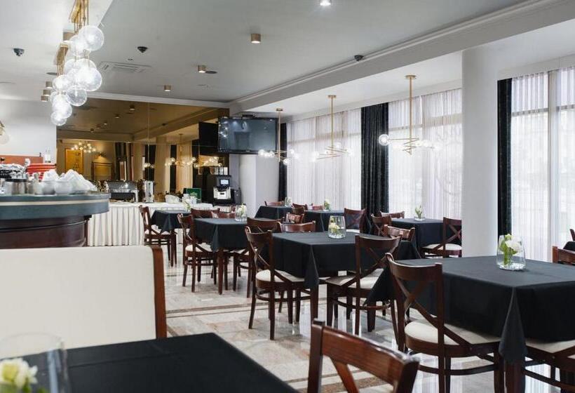 فندق Poniatowski