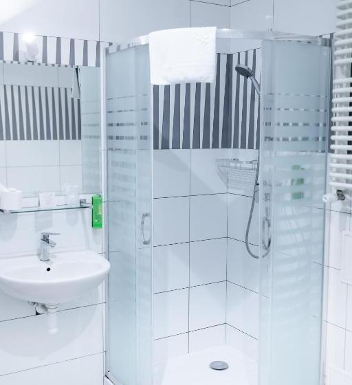 בית מלון כפרי Promenada Biznes & Wypoczynek