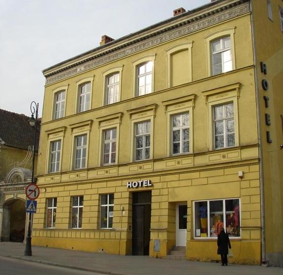 Shotels Przy Restauracji Stodoła