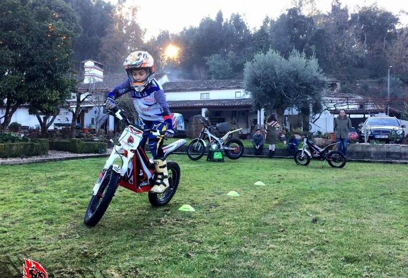 ホテル Quintal De Alem Do Ribeiro Turismo Rural