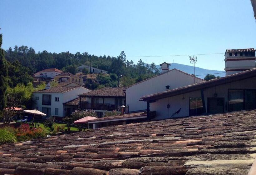 ホテル Quintal De Alem Do Ribeiro Turismo Rural