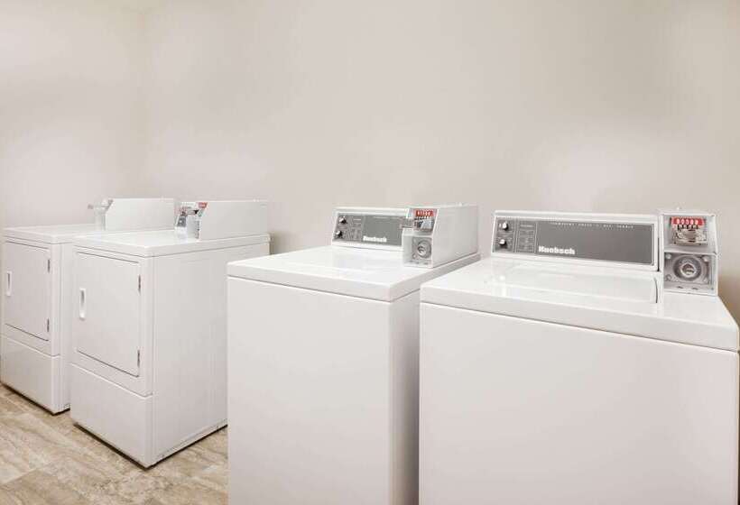 ホテル Ramada By Wyndham Creston