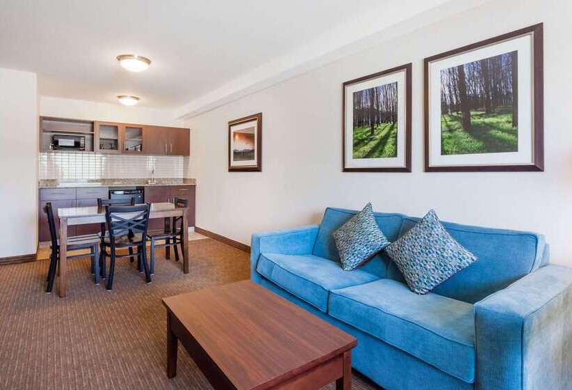 ホテル Ramada By Wyndham Creston