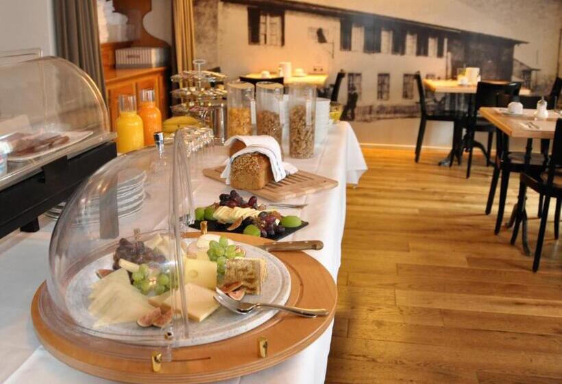 ホテル Restaurant Löwen