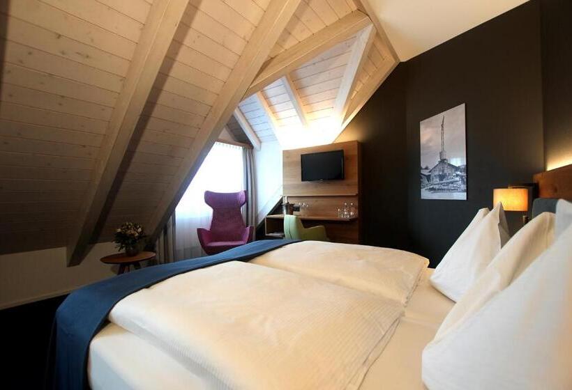 ホテル Restaurant Löwen