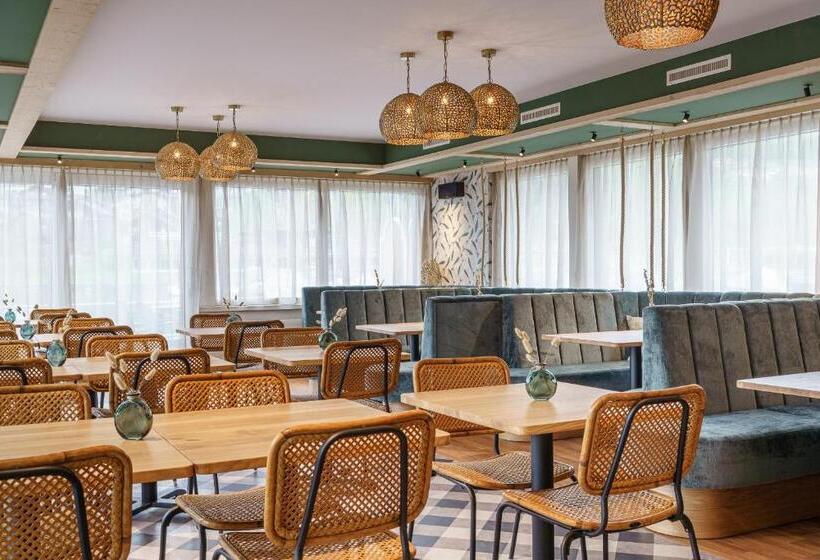 Отель Restaurant Seegarten Marina