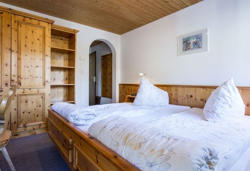 בית מלון כפרי Restorant Engiadina Ftan