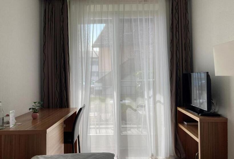 فندق Rössli Hurden