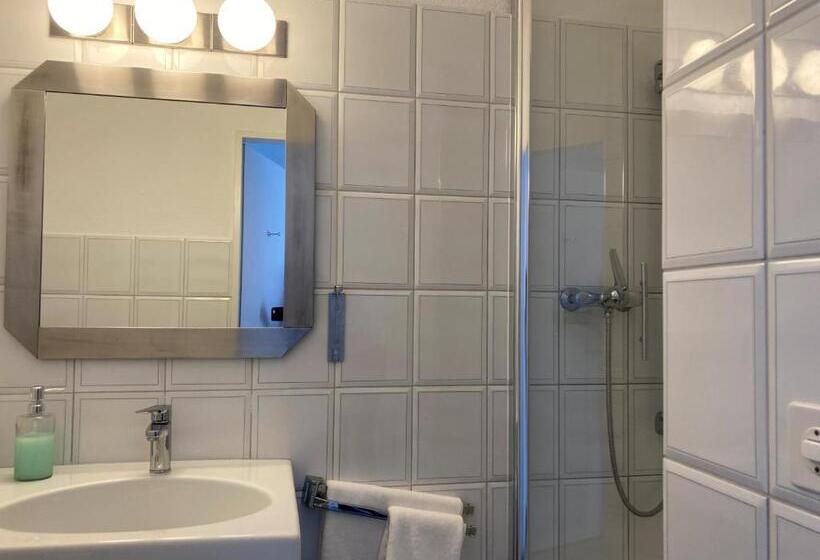 فندق Rössli Hurden