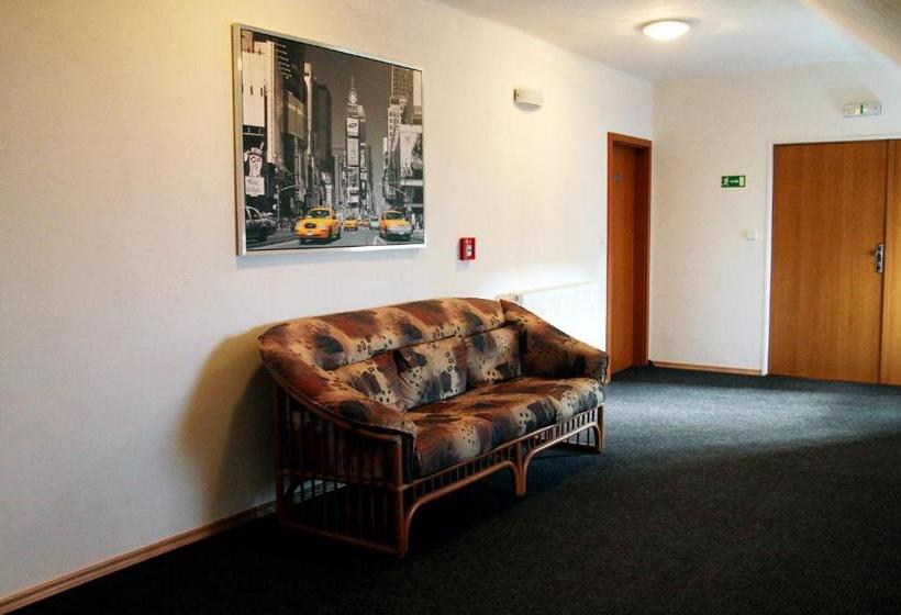 호텔 Slavia Tábor