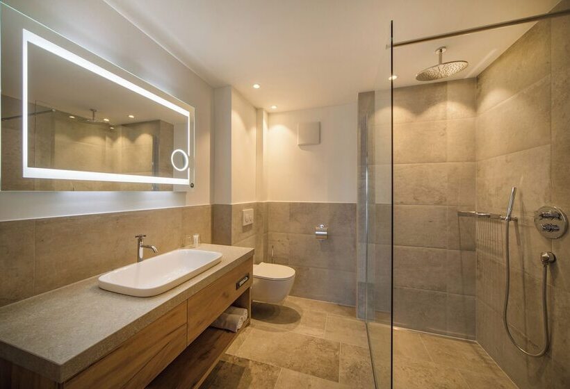 בית מלון כפרי Stubai