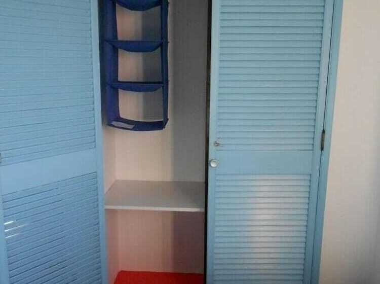 בית מלון כפרי Surfing Inn Peniche   Hostel