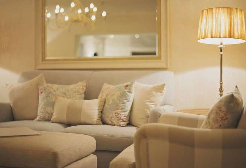 هتل Last Word Franschhoek