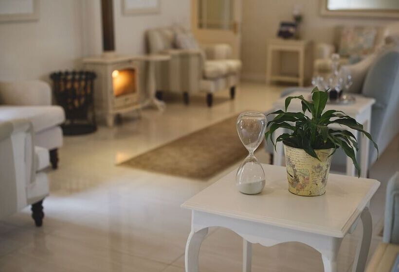 هتل Last Word Franschhoek