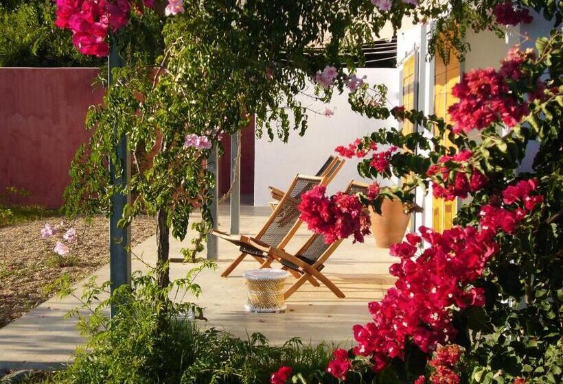 Отель Tres Marias