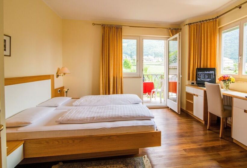 בית מלון כפרי Weingarten Terlan   Rooms & Breakfast