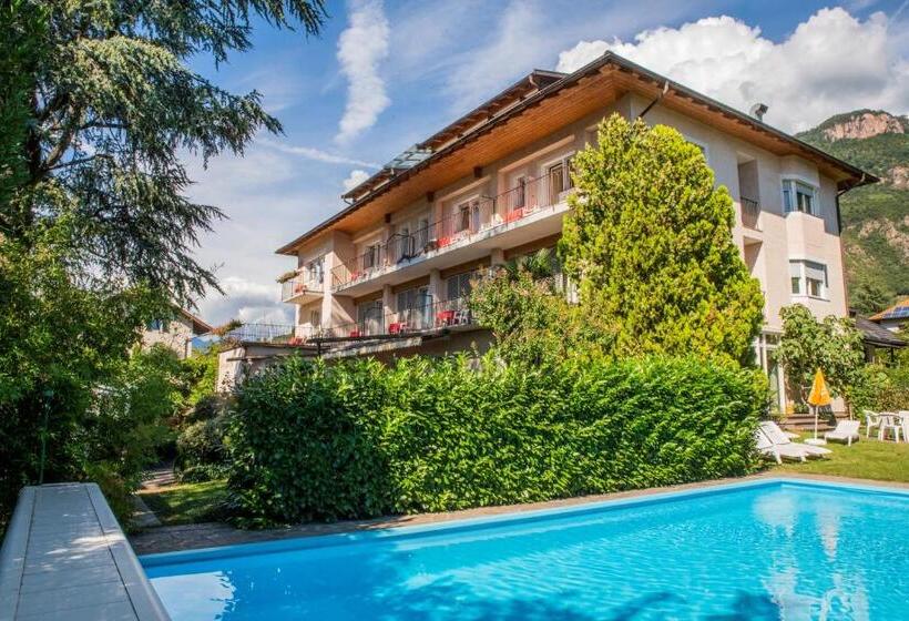 בית מלון כפרי Weingarten Terlan   Rooms & Breakfast