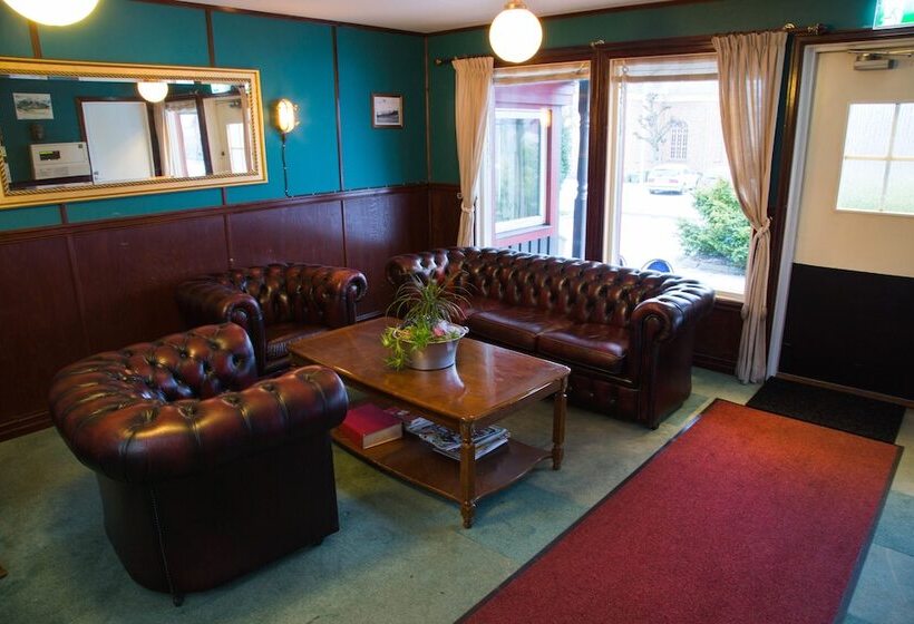 ホテル Dinners Mellerud