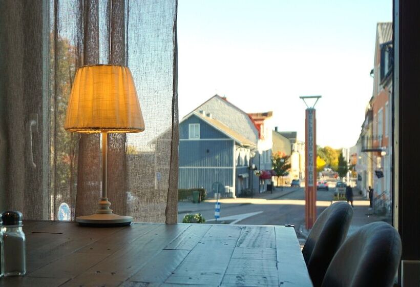 ホテル Dinners Mellerud