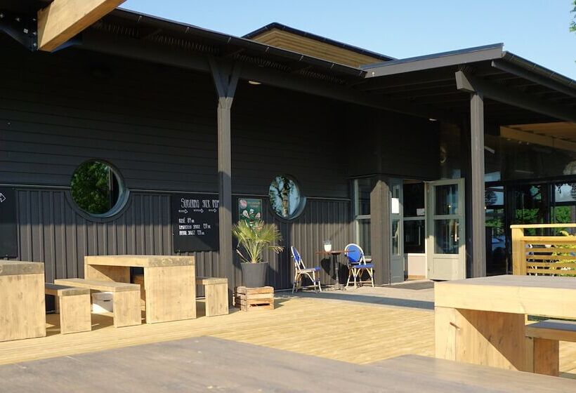 ホテル Dinners Mellerud