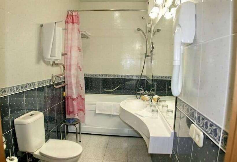 בית מלון כפרי Yubileynaya