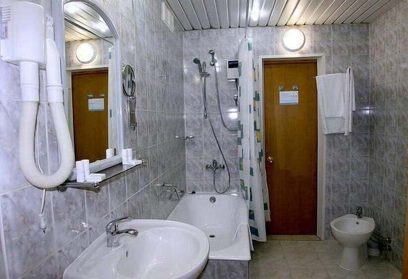 בית מלון כפרי Yubileynaya