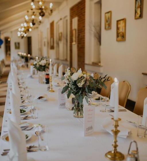 فندق Zamek Pułtusk Dom Polonii