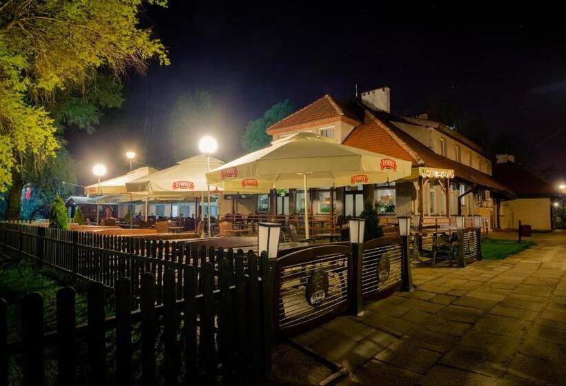 فندق Zamek Pułtusk Dom Polonii