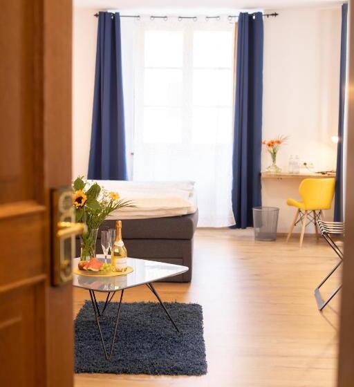 호텔 Zum Goldenen Hirschen