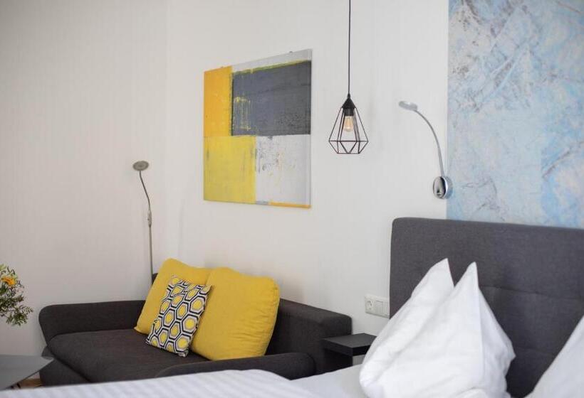 호텔 Zum Goldenen Hirschen