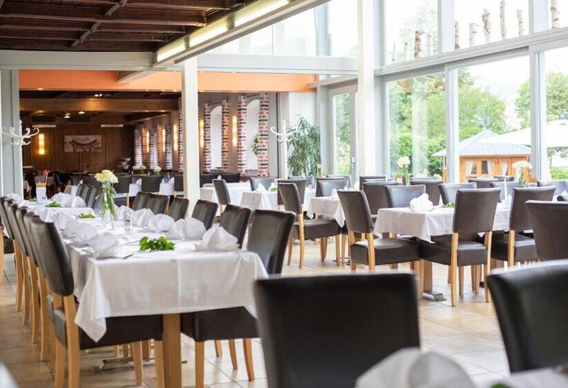 호텔 Zum Goldenen Hirschen