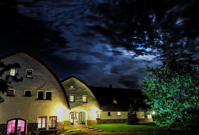 Hot_elarnia Hotel & Spa