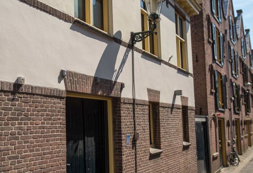 Kings Inn City Hostel