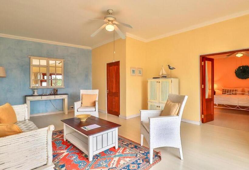 بنسيون Apricot Gardens Guesthouse